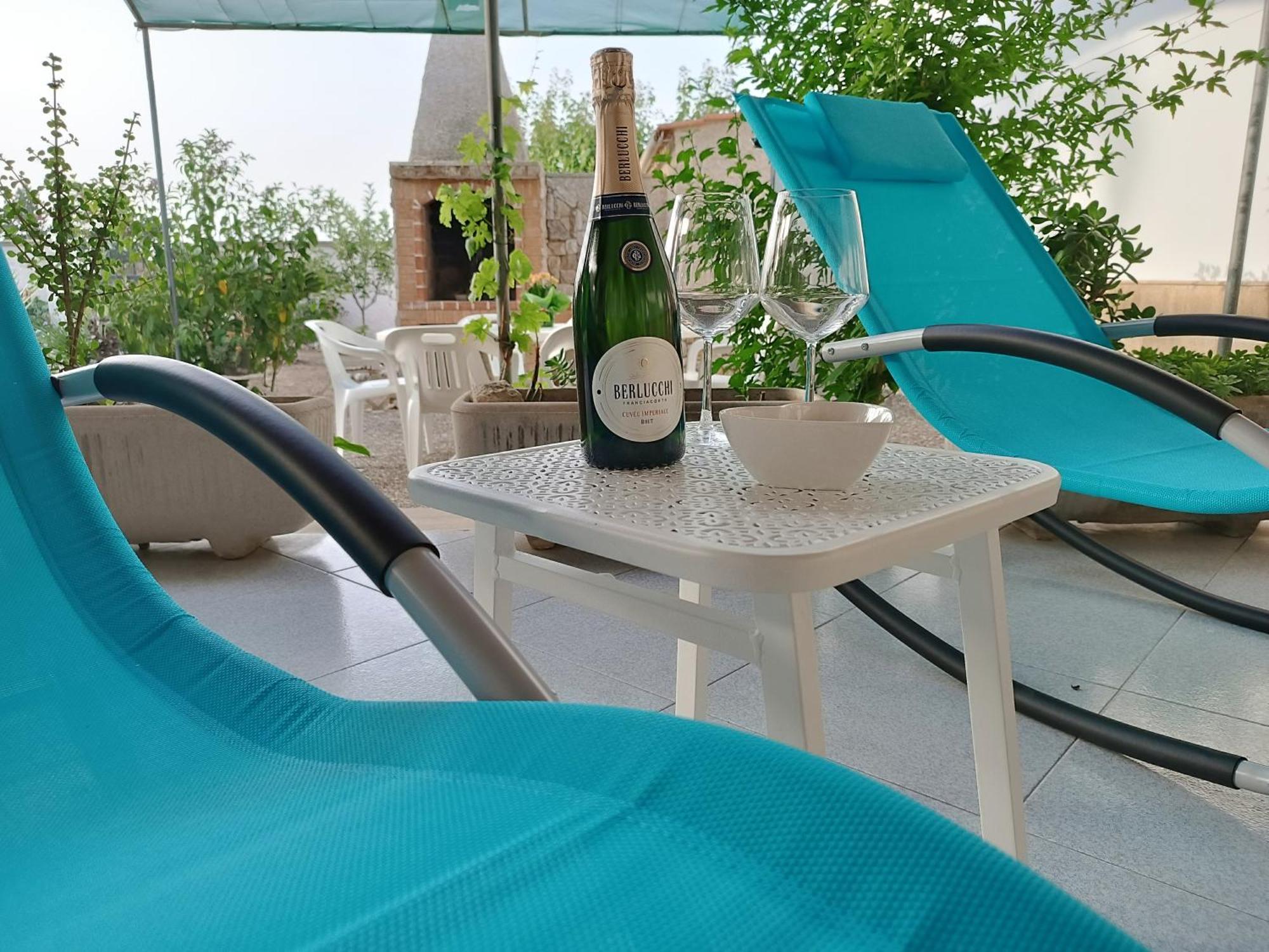 טורה דל'אורסו Il Giardino Di Sofia Charm And Comfort Apartment מראה חיצוני תמונה